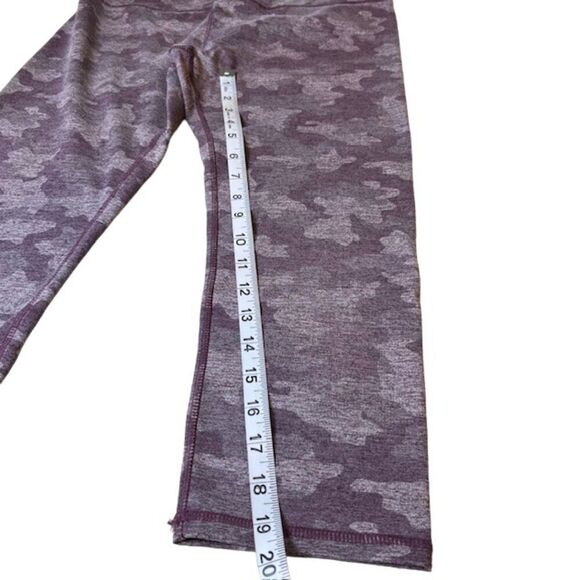 Kyodan Leggings Cropped Purple Camo Print Size Medium - Picture 2 of 9